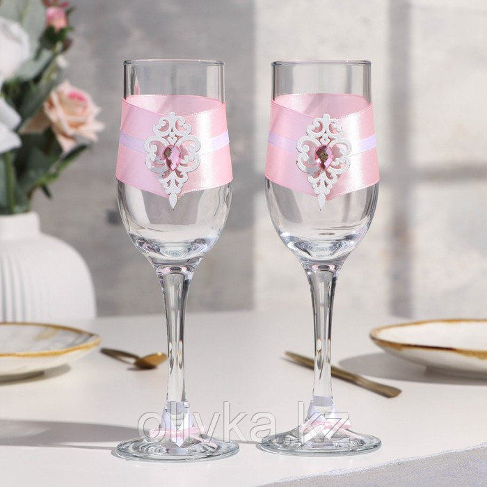 Набор свадебных бокалов "Прага", ручной работы, белый - розовый пастель, 6х6х20,5 см, 2 шт. - фото 1 - id-p113256691