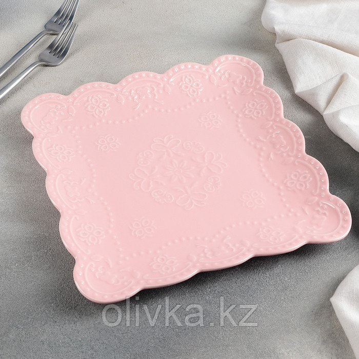 Тарелка фарфоровая квадратная Доляна «Сьюзен», d=26 см, цвет розовый - фото 2 - id-p113254866