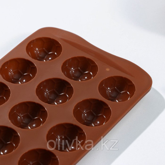 Форма силиконовая для льда и кондитерских украшений Доляна «Мячики», 21×10,5×1,5 см, 18 ячеек, цвет шоколадный - фото 3 - id-p113262792