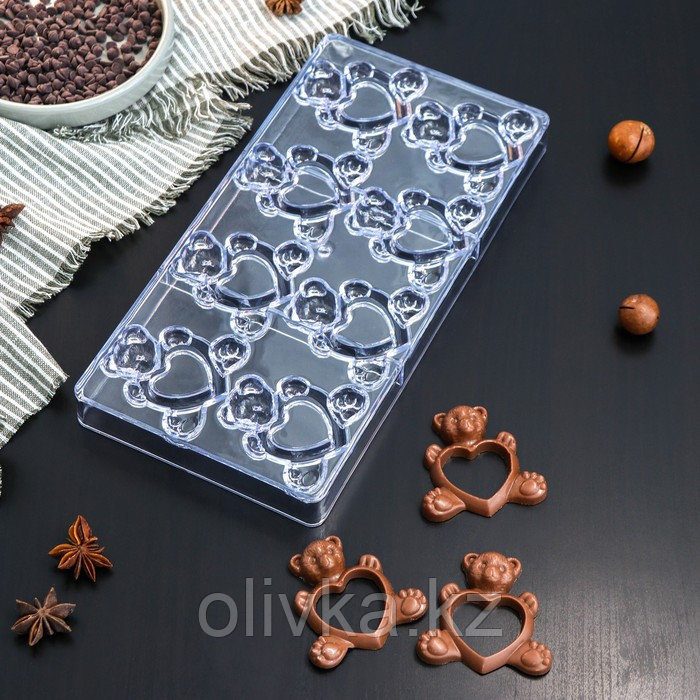 Форма для шоколада и конфет 28×14 см «Влюблённые мишки», 8 ячеек - фото 1 - id-p113254125