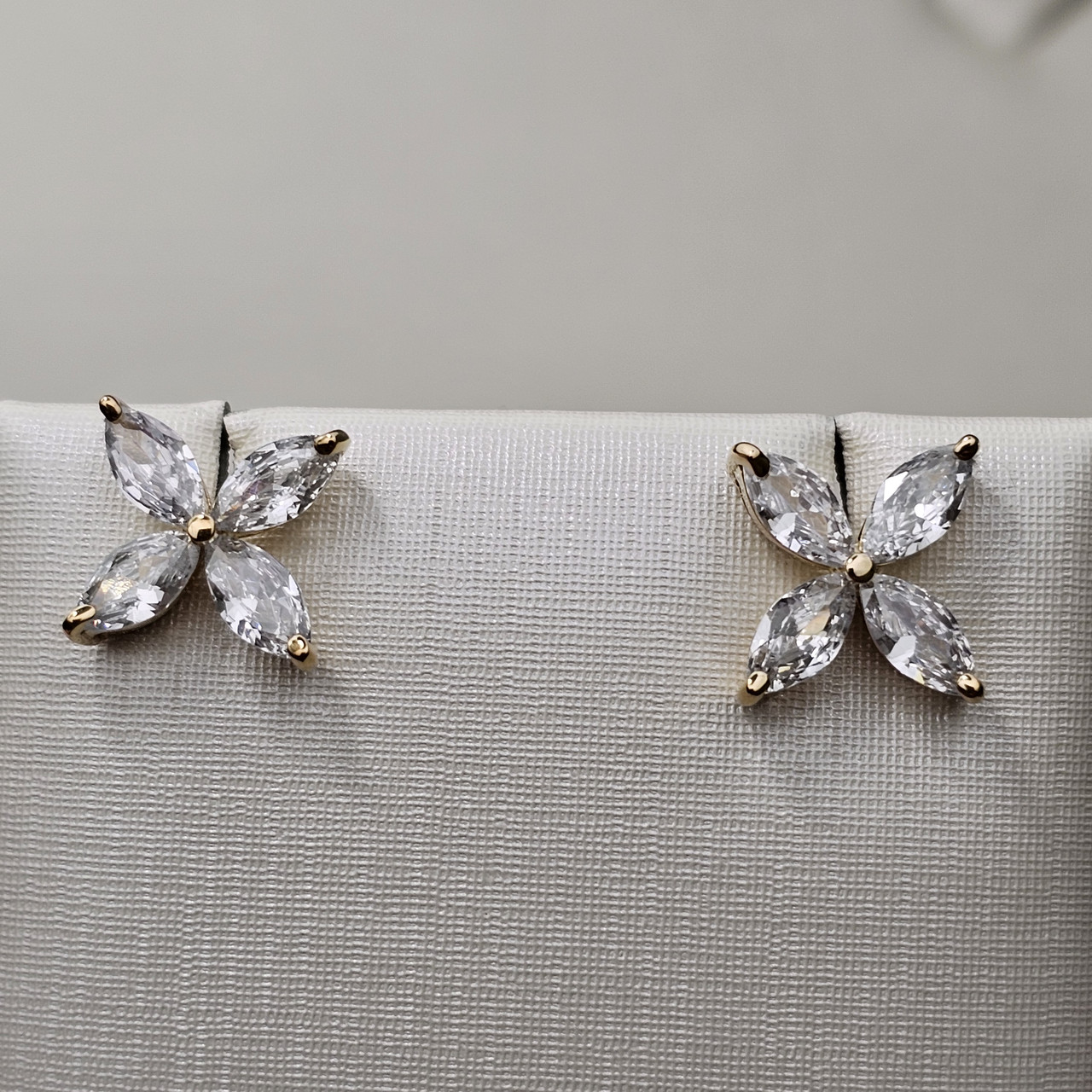 Золотые серьги фианит ж/з 2,55 гр, 585 проба, фото 1