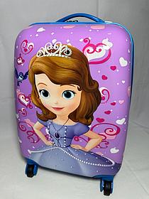 4-8 жастағы 4 доңғалақты қыздарға арналған балалар чемоданы. Биіктігі 46 см, ені 30 см, тереңдігі 22 см.