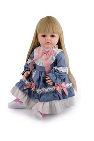 Кукла Реборн разговаривает в голубом платье