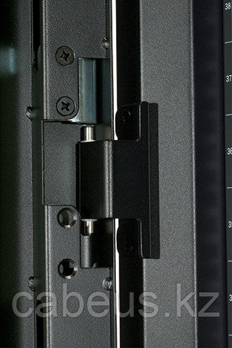 Шкаф серверный напольный APC NetShelter SX, IP20, 48U, 2258х600х1070 мм (ВхШхГ), дверь: перфорация, задняя - фото 3 - id-p113392145