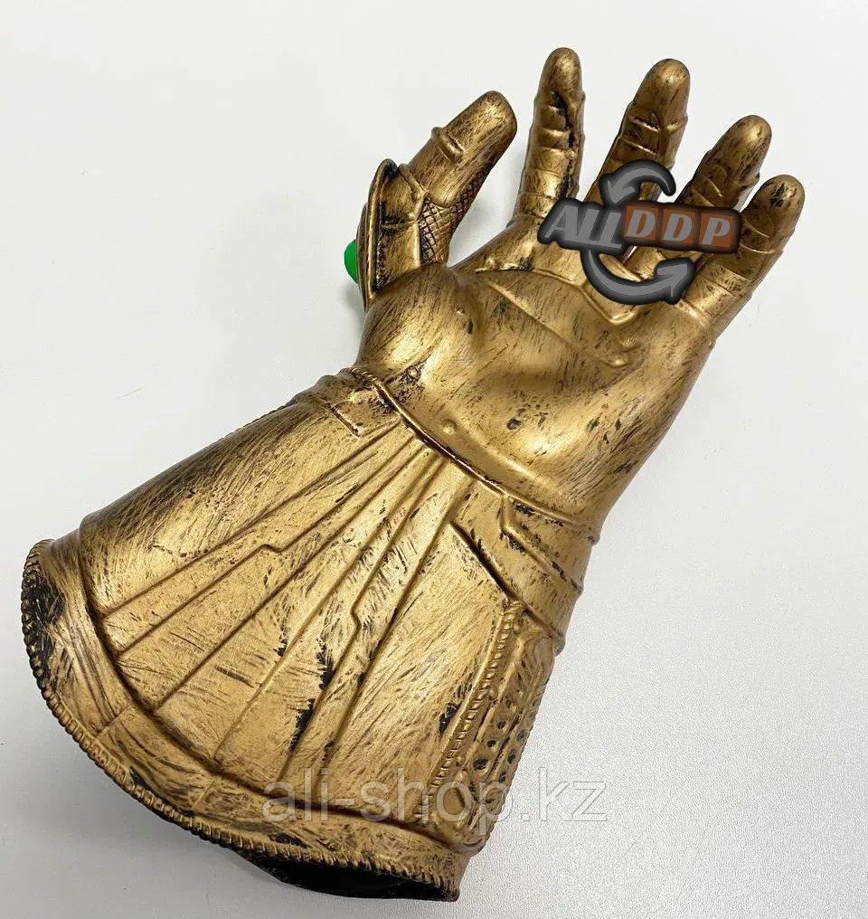 Перчатка Таноса со свето и звуко эффектом на батарейках Мстители Бесконечность ZR999-1 - фото 7 - id-p113469361