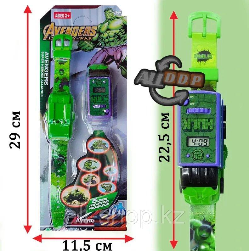 Набор детский браслет наручные часы на батарейках мини машинка световые эффекты мстители халк - фото 2 - id-p113469362