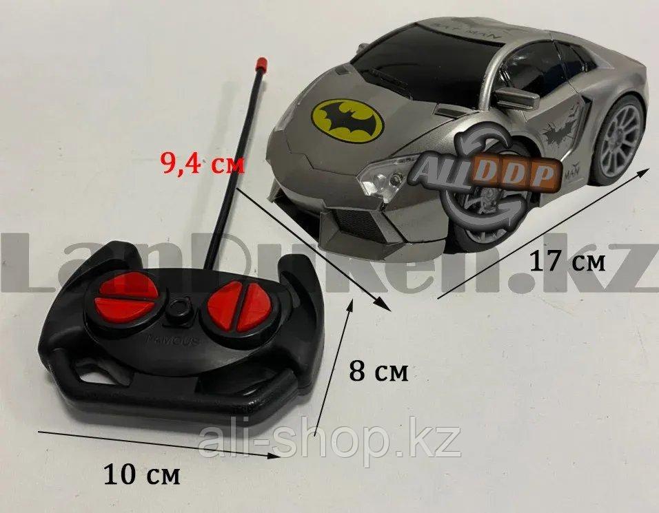 Машинка радиоуправляемая Бэтмен Batman со световым эффектом на батарейках Н615S - фото 3 - id-p113469379