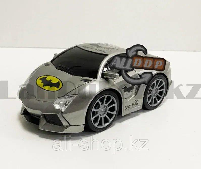 Машинка радиоуправляемая Бэтмен Batman со световым эффектом на батарейках Н615S - фото 5 - id-p113469379