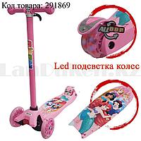 Детский самокат четырехколесный с LED подсветкой колес Принцессы розовый