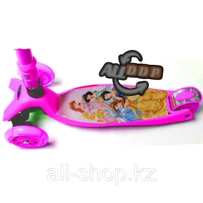 Детский самокат Disneny princes с LED подсветкой колес (четырехколесный самокат принцессы) розовый - фото 4 - id-p113469554