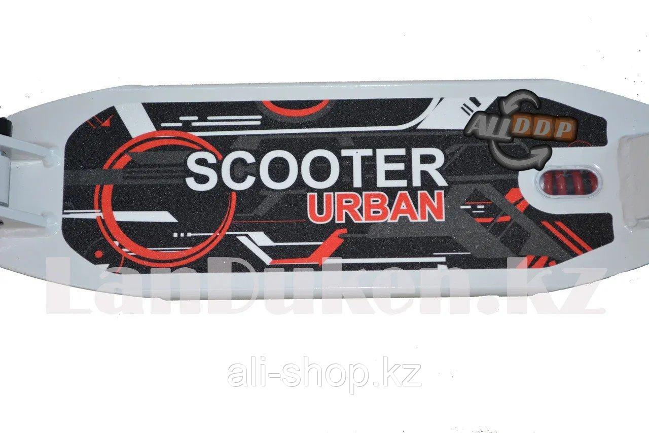 Городской складной самокат с амортизаторами Urban Scooter 116D с ручным дисковым тормозом белый - фото 4 - id-p113469558