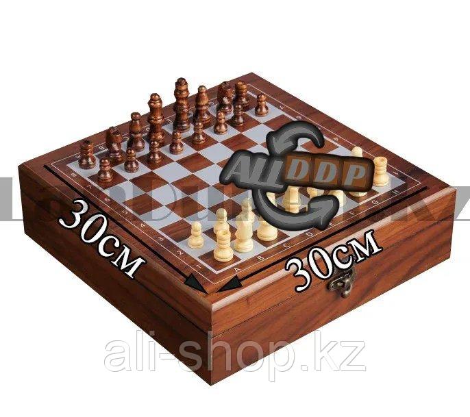 Подарочный набор Шахматы и Покера 2в1 300 фишек с номиналом 2 колоды карт 5 игральных костей 34х34см №6129 - фото 6 - id-p113469637
