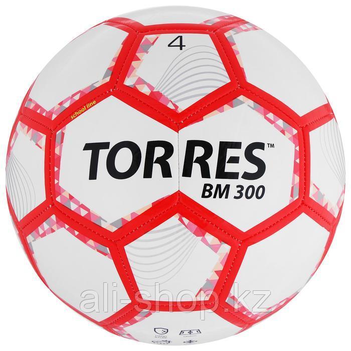 Мяч футбольный TORRES BM 300, размер 4, 28 панелей, глянцевый TPU, 2 подкладочных слоя, машинная сши ... - фото 1 - id-p113477354