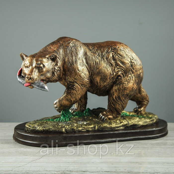 Сувенир "Медведь с рыбой", бронзовый цвет, 25 см