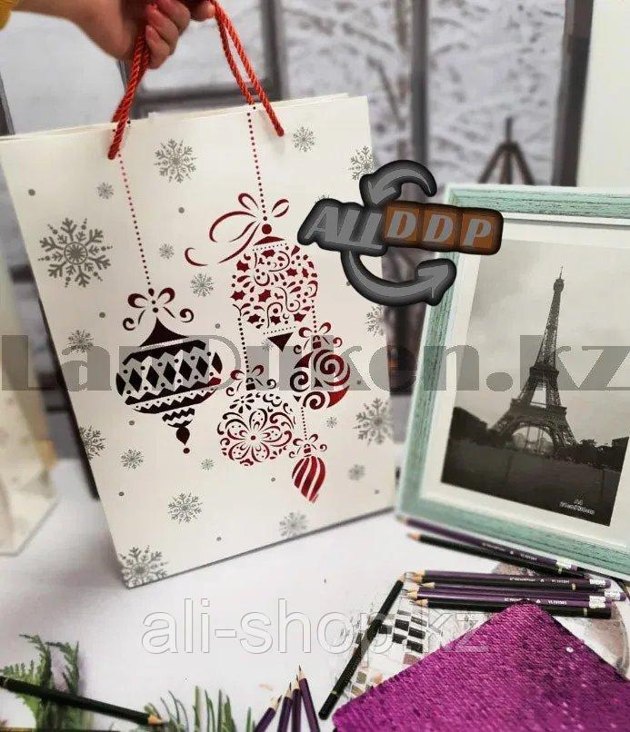 Пакет подарочный L(30х41) в новогодней тематике белый цвет с игрушками - фото 2 - id-p113496922