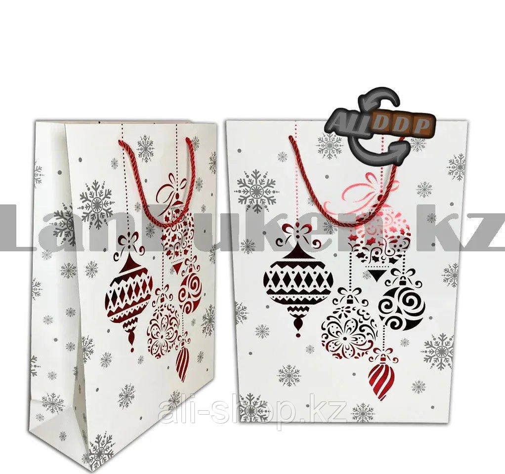 Пакет подарочный L(30х41) в новогодней тематике белый цвет с игрушками - фото 6 - id-p113496922