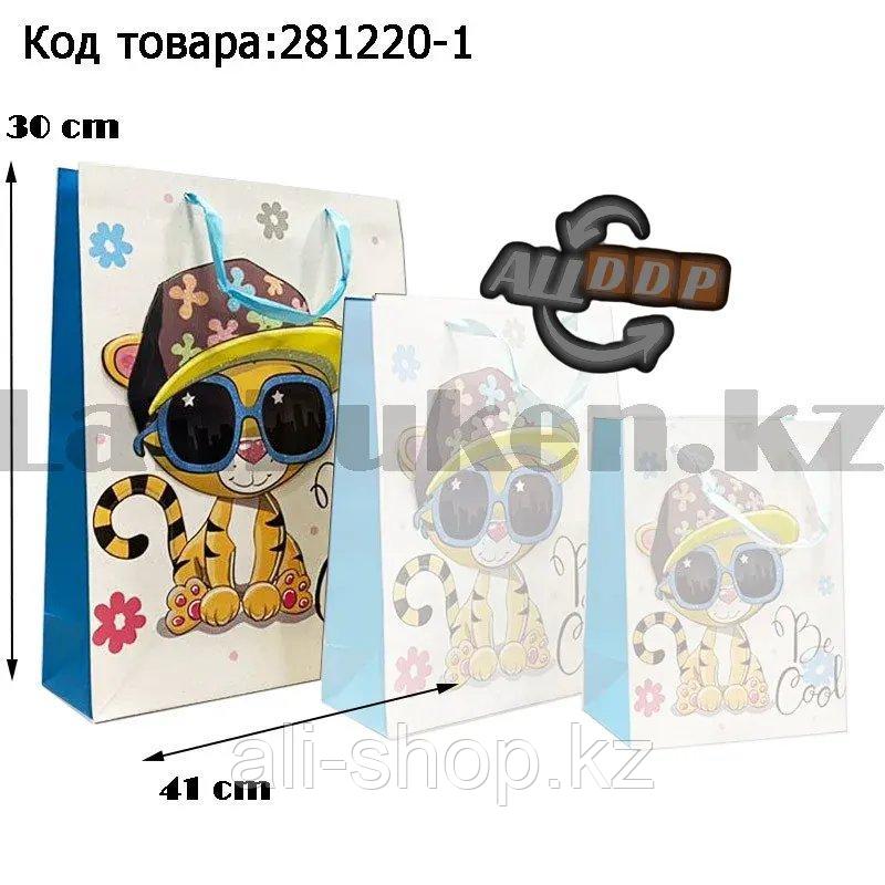 Пакет подарочный L(30х41) 3D иллюстрация для детей с блестками белого цвета с тигренком - фото 1 - id-p113496957