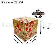 Подарочная коробка S (11x11х11) квадратная со съемной крышкой в цветочной тематике с маком