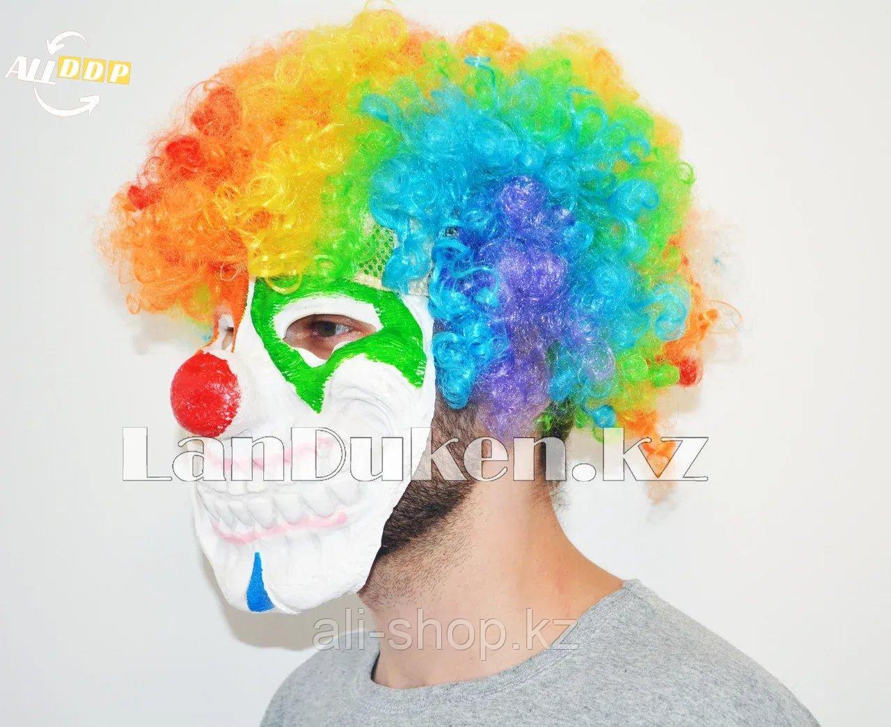 Латексная маска на хэллоуин ужасный клоун с радужными волосами 04 - фото 2 - id-p113501511