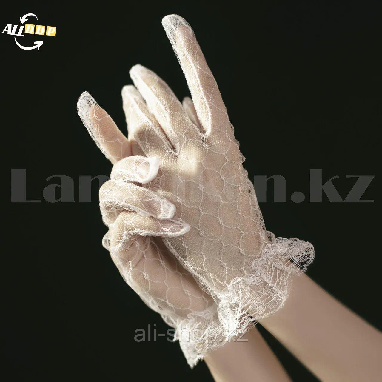 Перчатка Сетка капроновые с вышивкой и с кружевом на запястье белые - фото 4 - id-p113501788