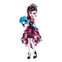 Monster High DNX33 Куклы из серии ,Буникальные танцы,, Дракулаура с аксессуарами