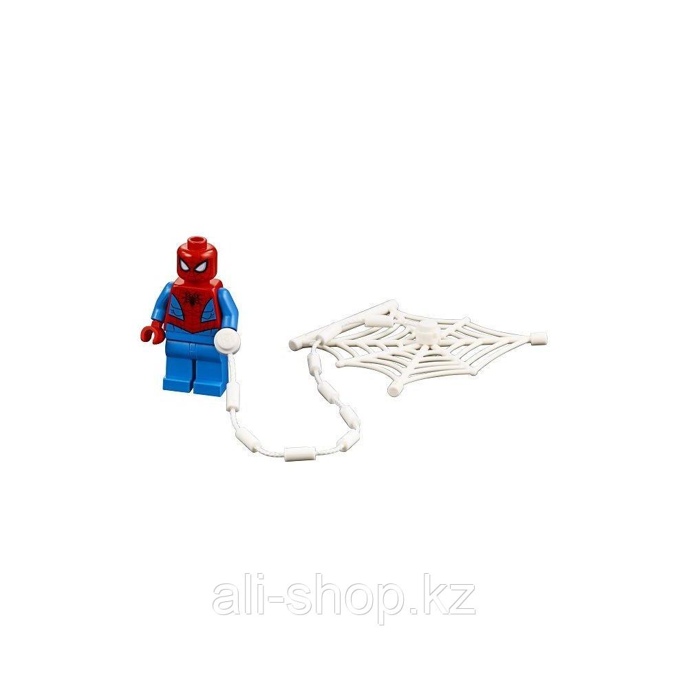 Lego Super Heroes 76133 Конструктор Лего Человек-паук: Автомобильная погоня Человека-паука - фото 4 - id-p113512832