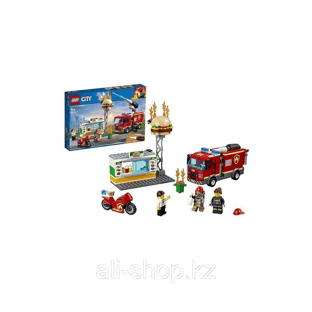 Lego City 60214 Конструктор Лего Город Пожарные: Пожар в бургер-кафе - фото 1 - id-p113512006