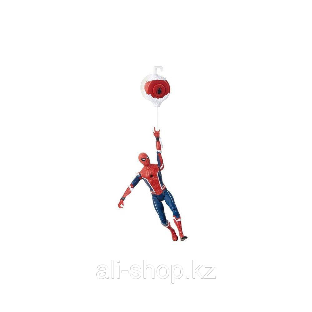 Hasbro Spider-Man E3547/E4116 Фигурка Человек-Паук 15 см делюкс Гусеничный трактор - фото 1 - id-p113514971