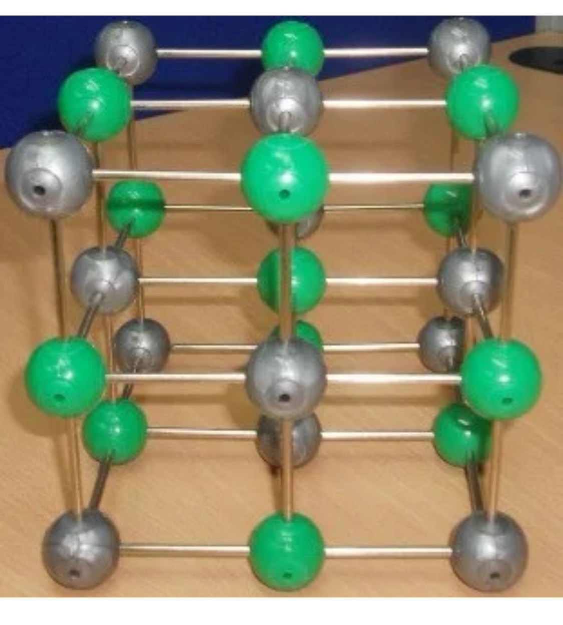Модель Кристаллическая решетка поваренной соли - фото 1 - id-p113717548