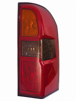 Задний фонарь правый (R) на Nissan Patrol Y61 2005-09 (SAT)