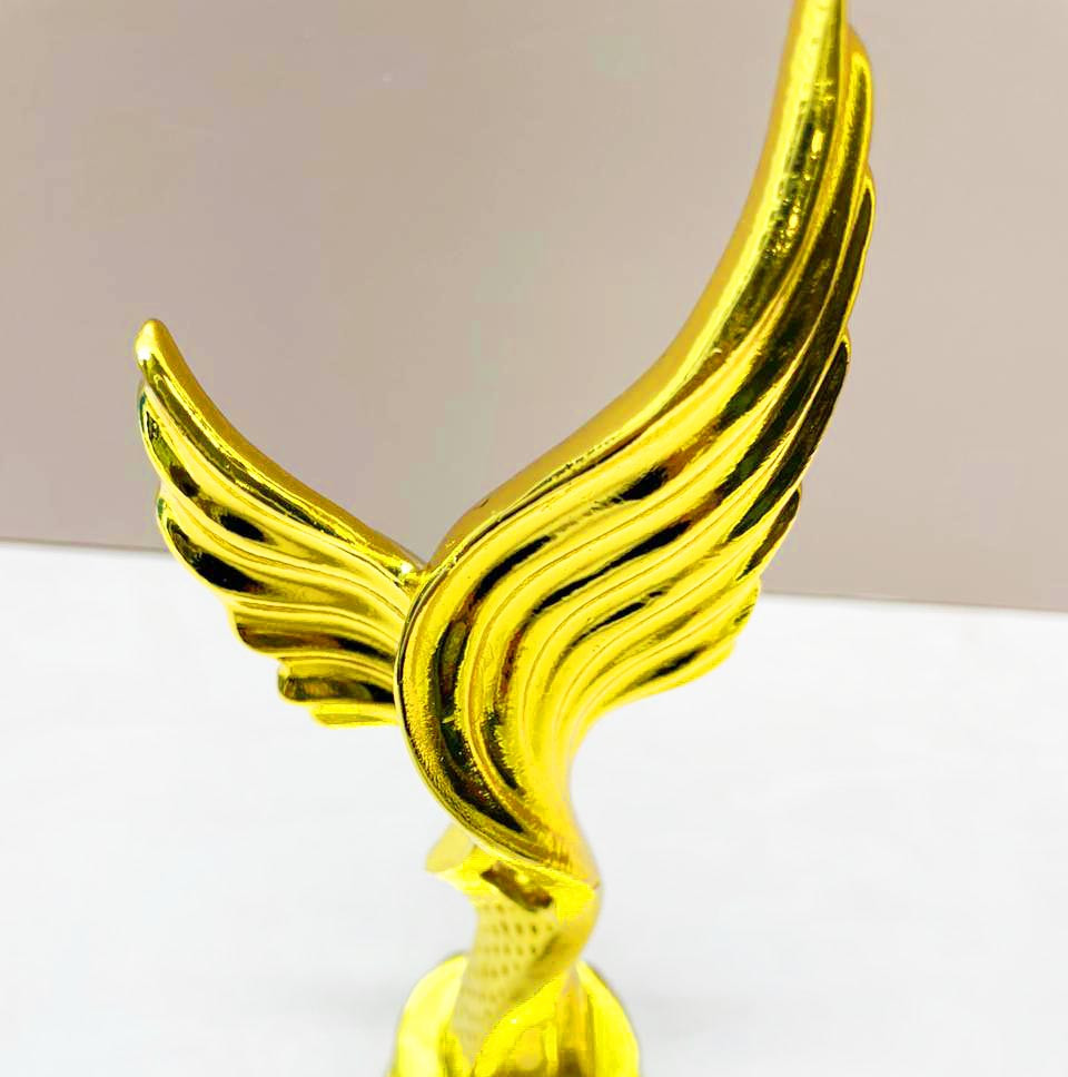 Кубок для награждения с крыльями 26 см золотистый - фото 6 - id-p113747775