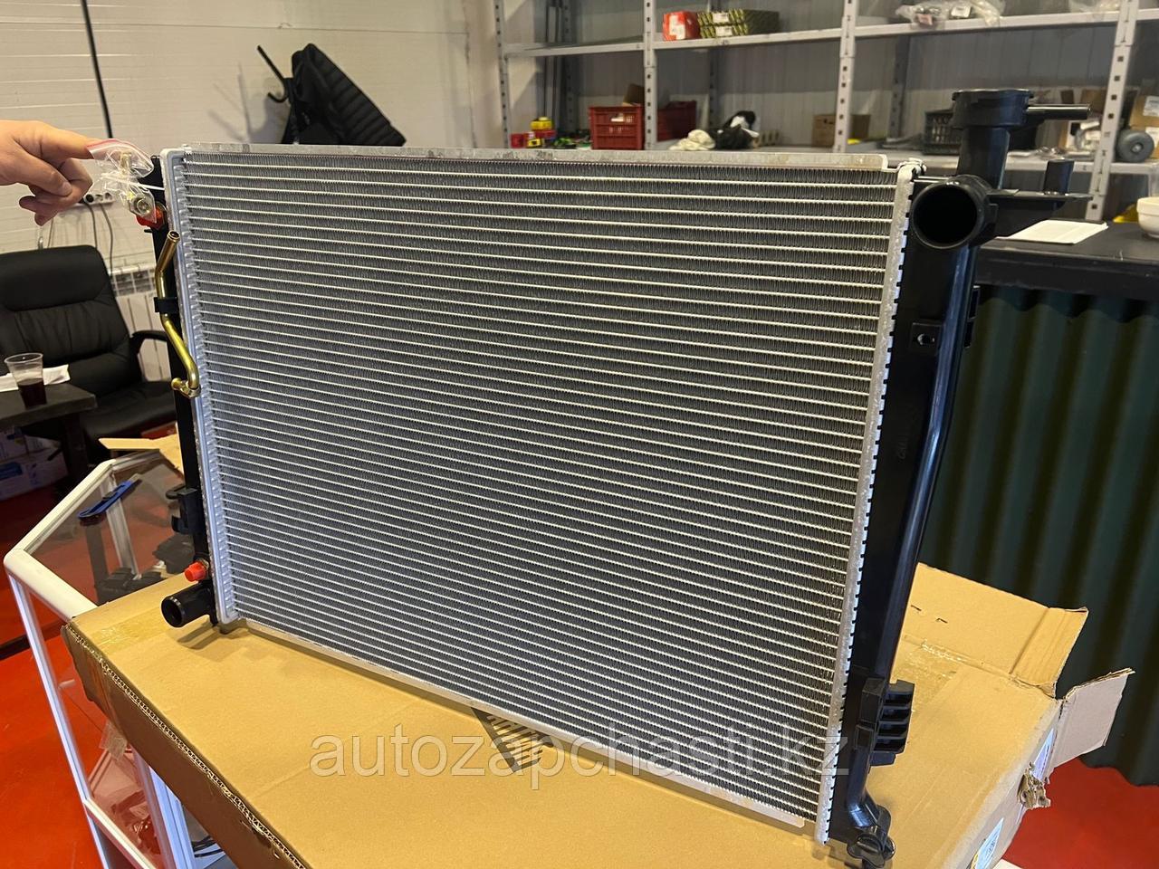 Радиатор охлаждения двигателя на KIA Sportage (JPR0062) - фото 1 - id-p113748891