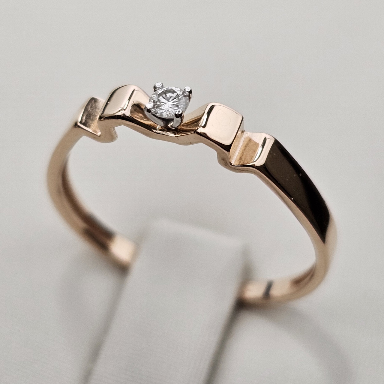 Золотое кольцо с бриллиантами к/з 0,047Сt SI2/H VG-Cut размер 16,5 - фото 1 - id-p113748519