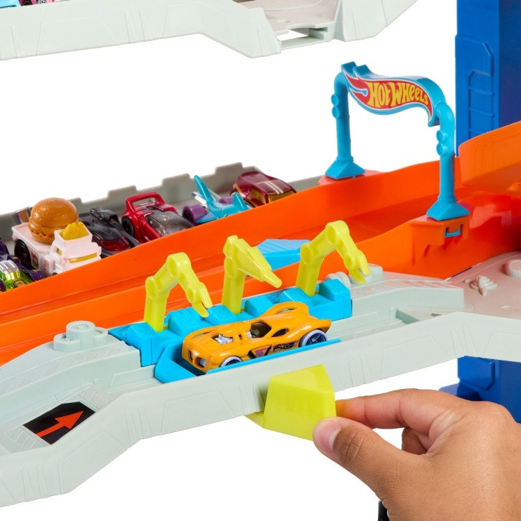 Hot Wheels Невообразимый гараж , пластик, мультиколор