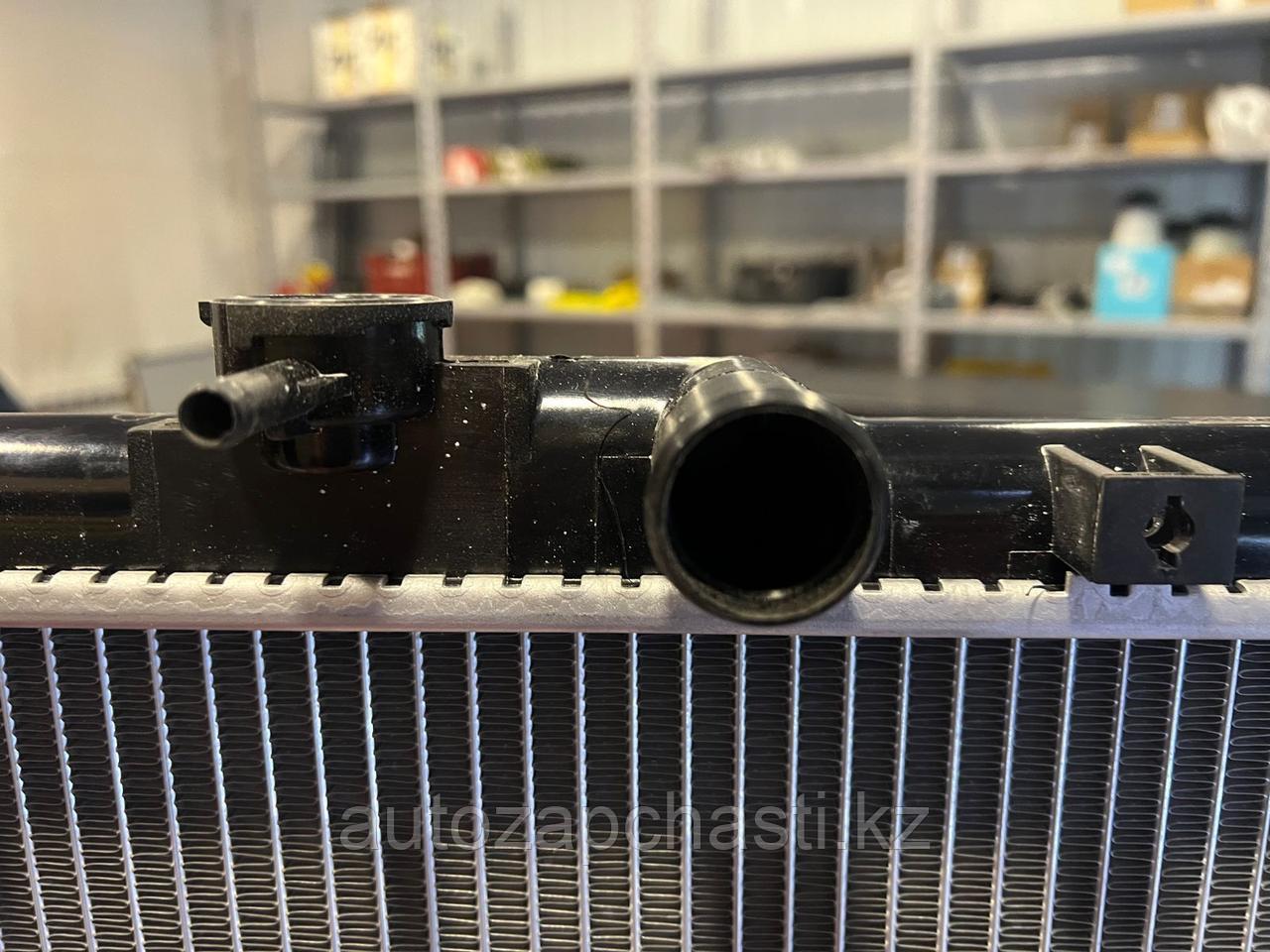 Радиатор охлаждения двигателя на Toyota Vista (JPR0077) - фото 5 - id-p113810740