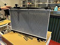 Радиатор охлаждения двигателя на Toyota Avensis Verso (JPR0081)