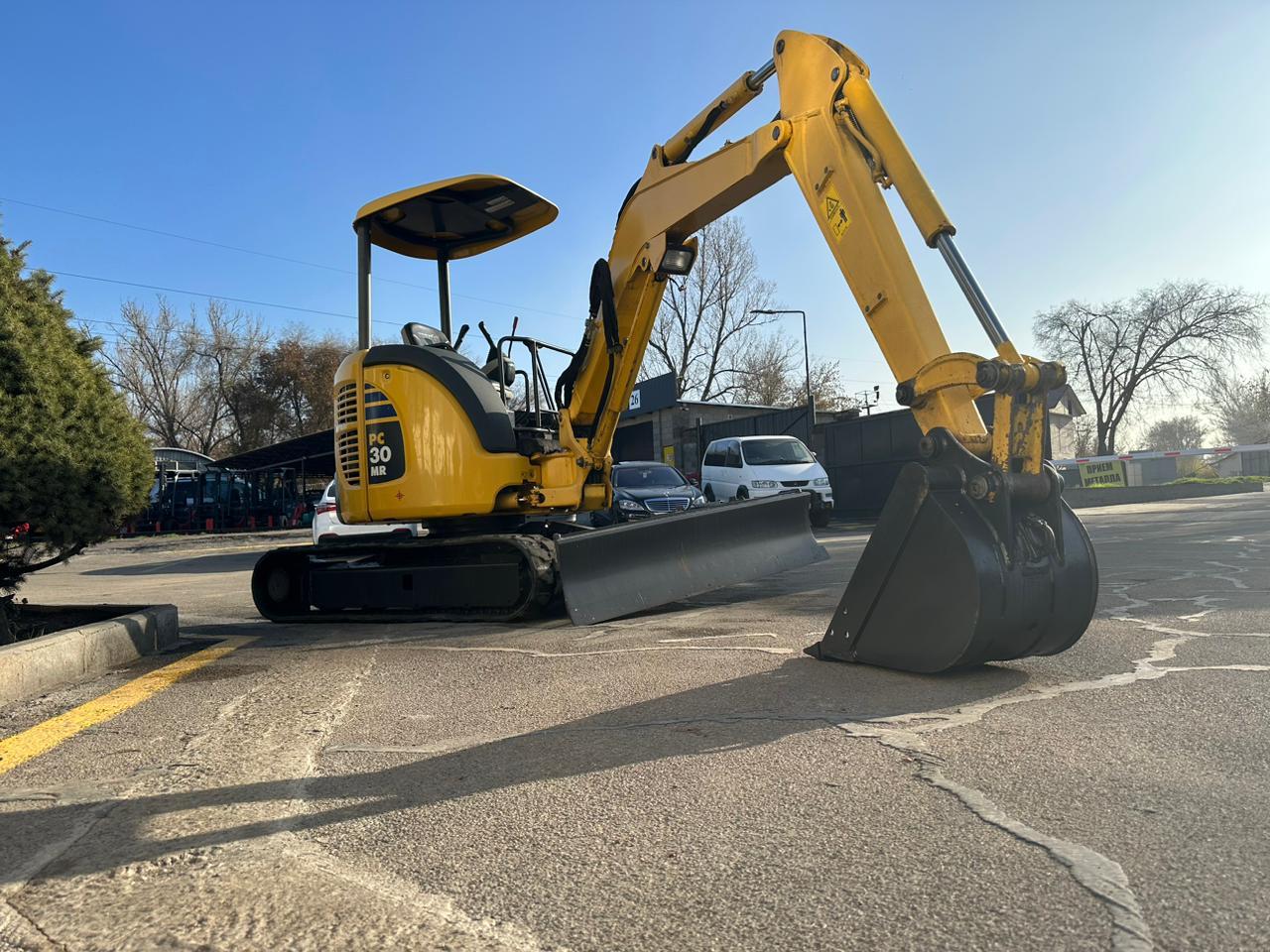 Японский мини экскаватор Komatsu PC30 MR 2018 г. - фото 7 - id-p113813160