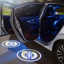 Проектор логотипа автомобиля на асфальт для дверей Welcome lamp {беспроводной комплект из 2шт.} (Volvo)