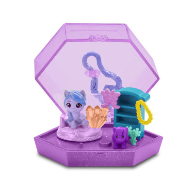 Мини Мир Волшебный Кристалл-  My Little Pony Izzy Mini World Moonbow Crystal Keychain Mini World Magic Hasbro