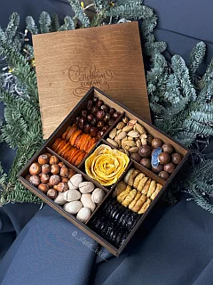 Орешница С Новым Годом M