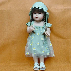 Кукла интерактивная Реборн девочка зеленое платье с ромашками