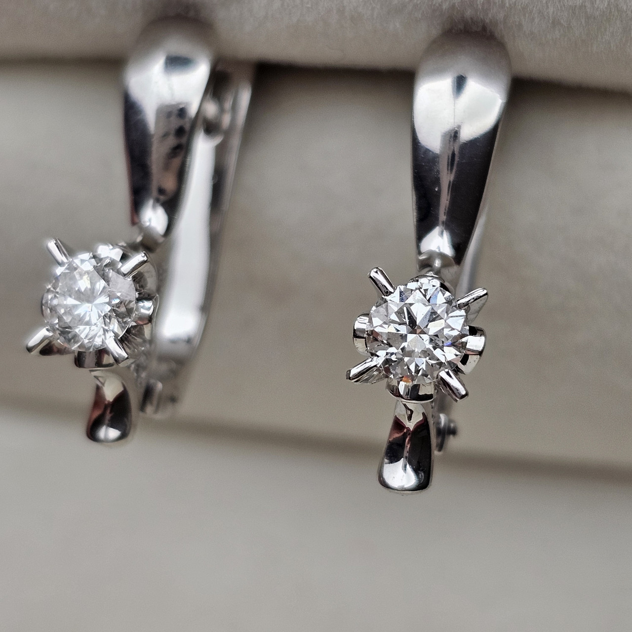 Золотые серьги с бриллиантами 0,62Ct SI1/I, 0.10Ct VS1/I