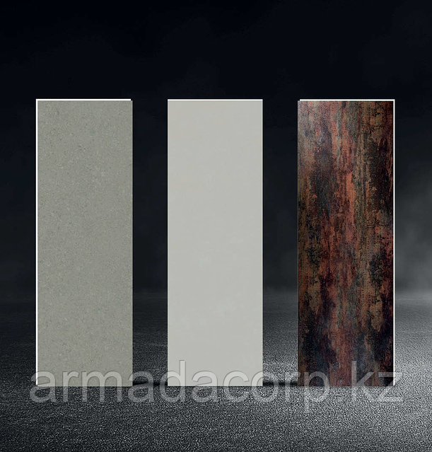 Транни өзінің мүшесін есесіне жабыстырады.