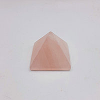 Пирамида из розового кварца кварца, 38х38х33мм