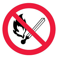 Знак P 02 "Запрещается пользоваться открытым огнем и курить" ф200 мм, пластик ГОСТ Р 12.4.026-2001 EKF