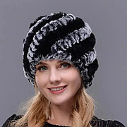 Меховая женская шапка Герда, черно-серая