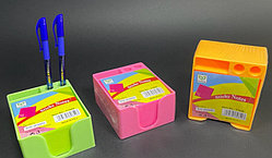 Цветная бумага с подставкой