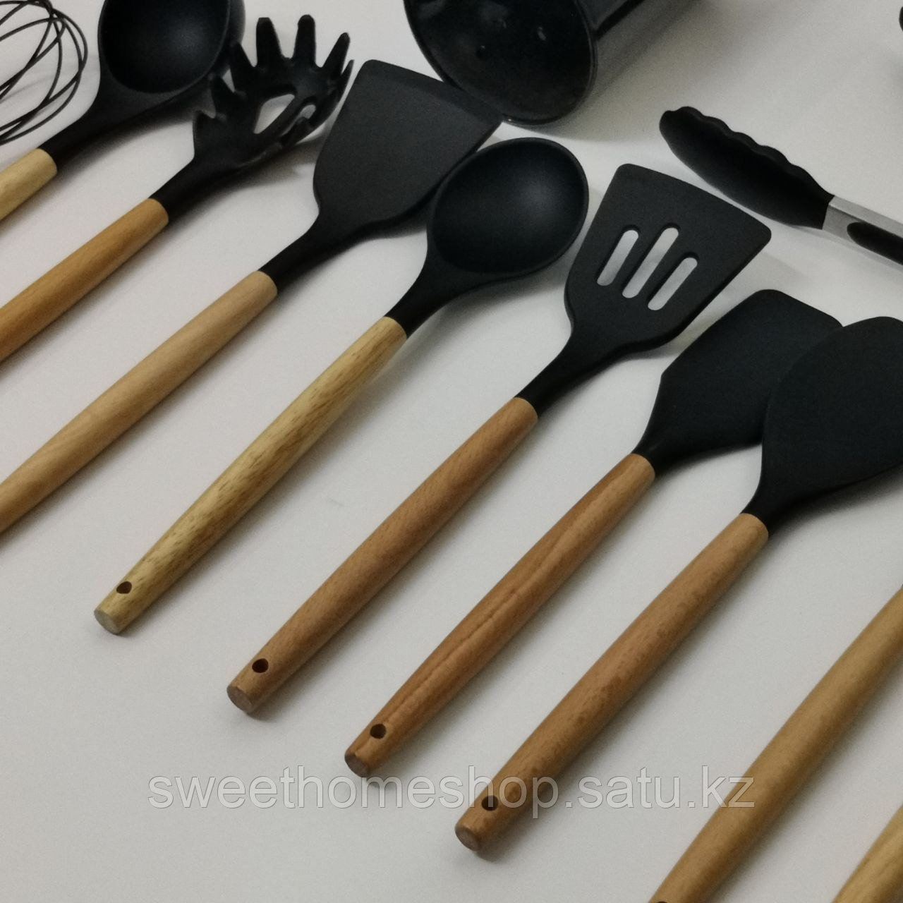 Кухонный набор из 12 предметов с бамбуковой ручкой черный - фото 1 - id-p114000168