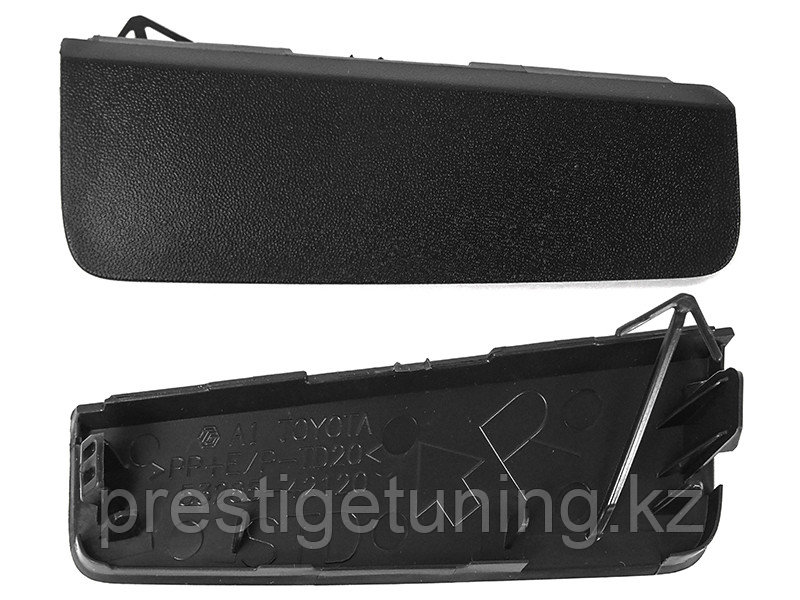 Заглушка решетки бампера правая (R) на RAV4 2019-23 (Оригинал)