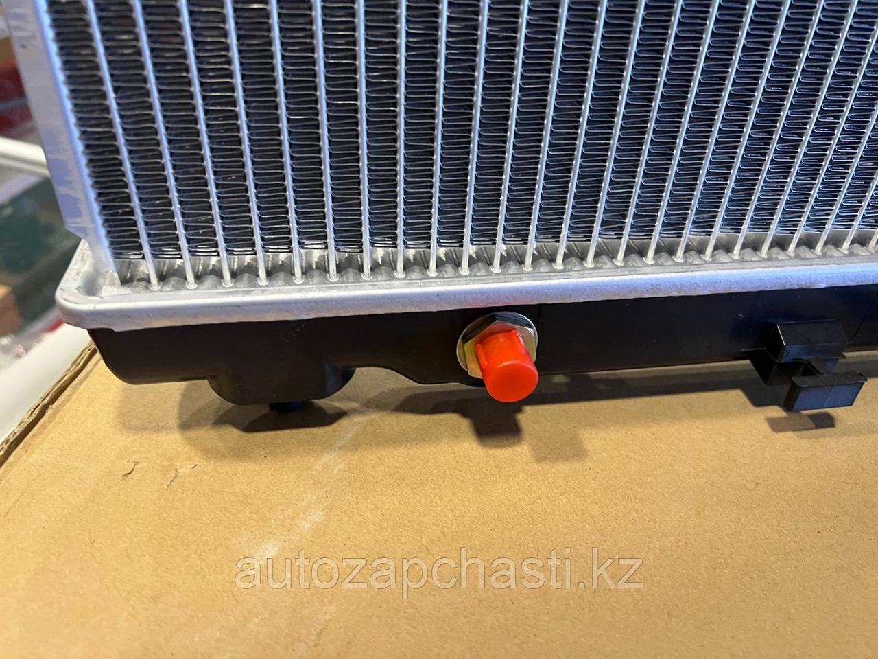 Радиатор охлаждения двигателя на Lexus ES350 (JPR0147) - фото 9 - id-p114036036